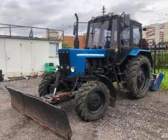 Услуги трактора мтз щетка