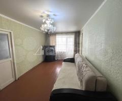 2-к. квартира, 42 м², 2/5 эт. - 3